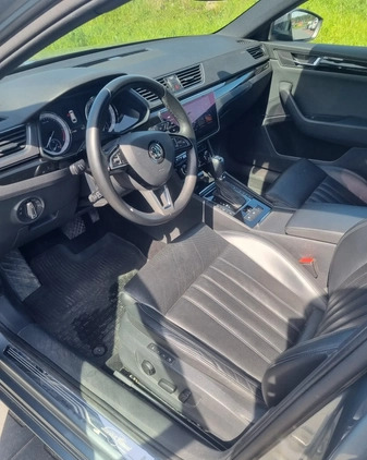 Skoda Superb cena 86000 przebieg: 273900, rok produkcji 2018 z Olsztyn małe 211